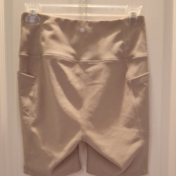 Harmony and BalanceWomen’s 2-Piece Ribbed Tank & Biker Shorts Set - Picture 7 of 8